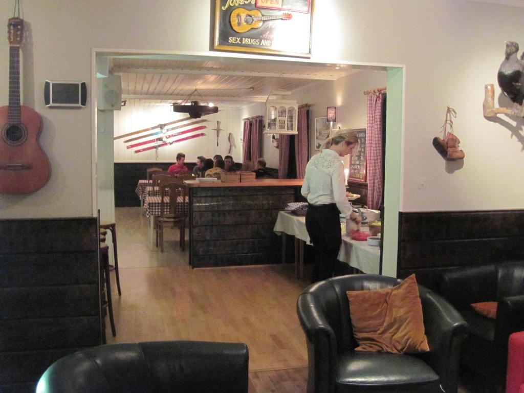 Skiers Inn Lima Екстер'єр фото